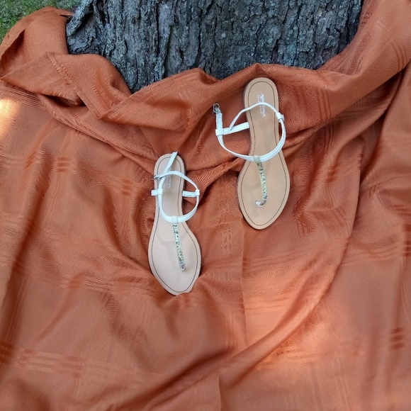 Strappy sandals - Picture 3 of 4